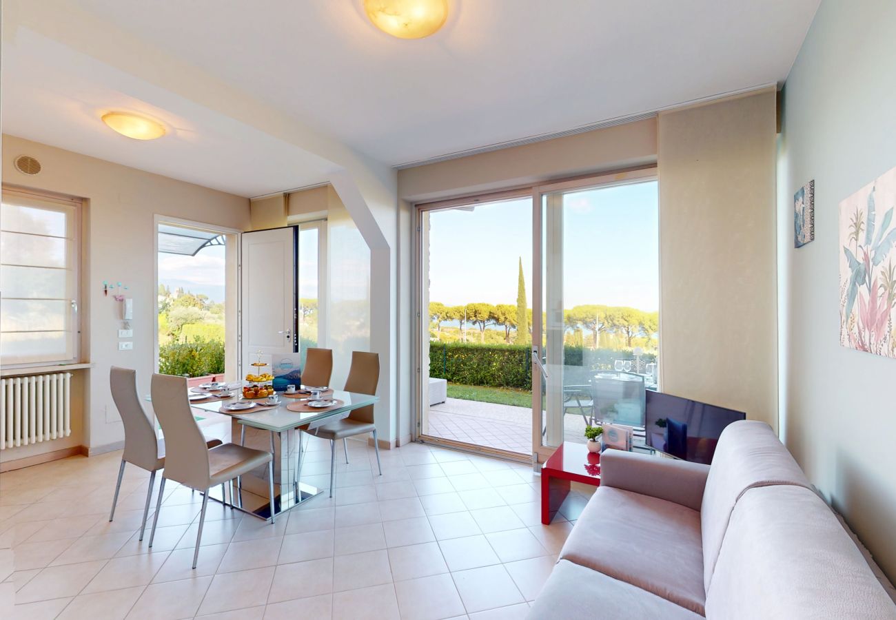 Ferienwohnung in Moniga del Garda - Horizon luxury lake view by Bookinggardalake
