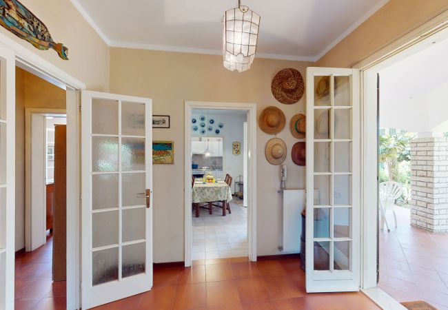 Villa in Sirmione - Valentine's Lakeside Villa by Bookinggardalake Villa in Sirmione - Valentine's Lakeside Villa by Bookinggardalake