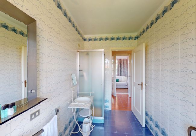 Villa in Sirmione - Valentine's Lakeside Villa by Bookinggardalake Villa in Sirmione - Valentine's Lakeside Villa by Bookinggardalake