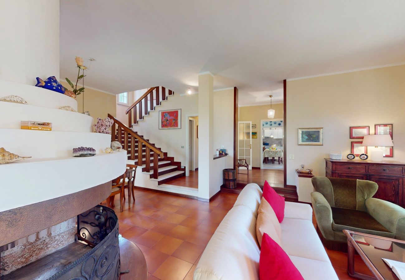 Villa in Sirmione - Villa Valentine Lakeside by Bookinggard