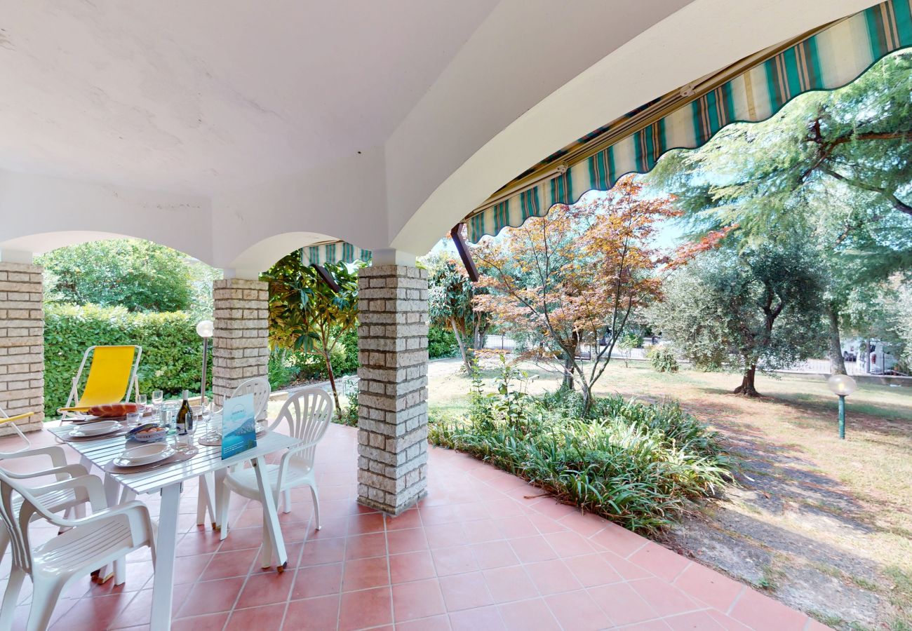 Villa in Sirmione - Villa Valentine Lakeside by Bookinggard