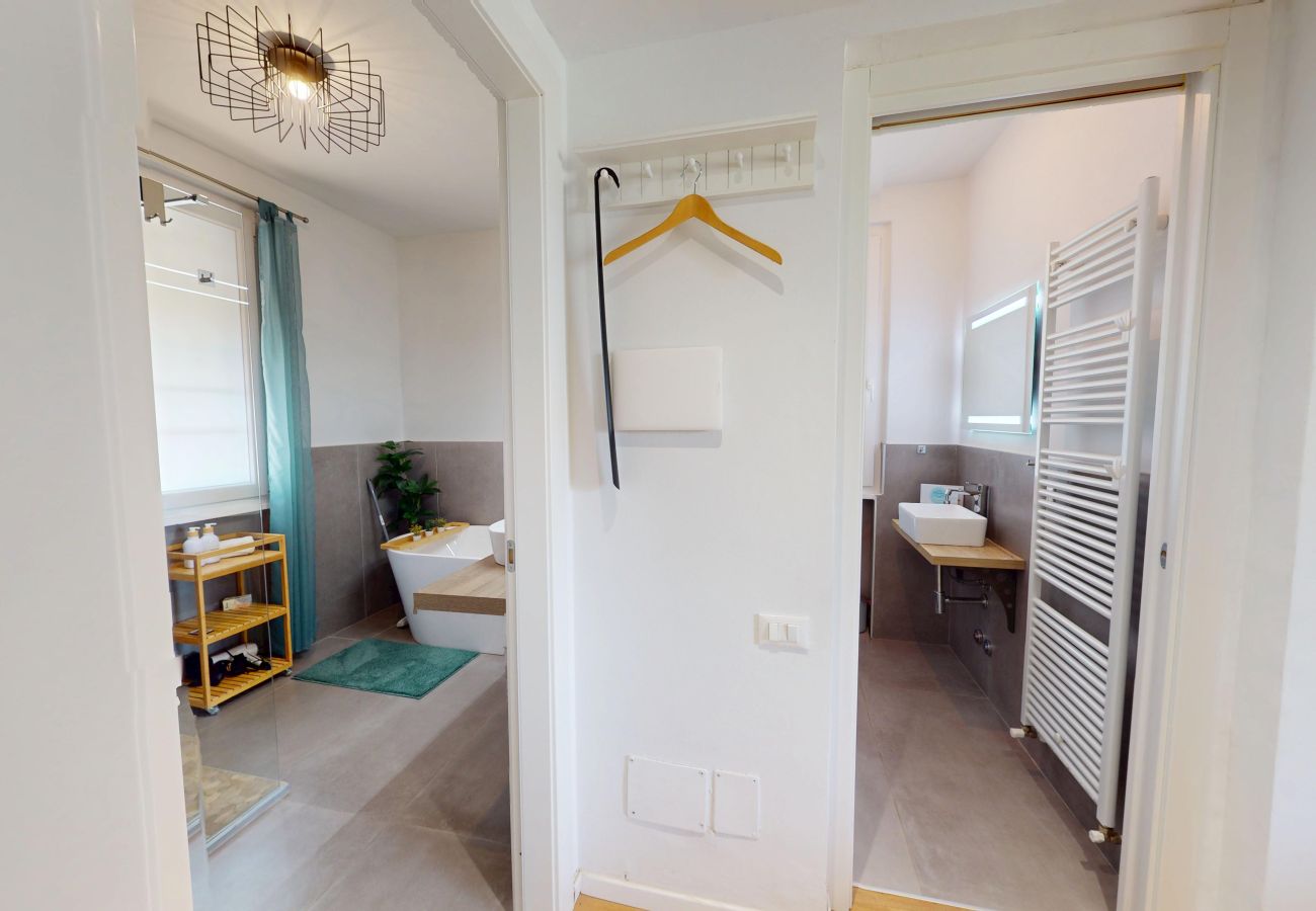 Chalet in Soiano del Lago - Harmonia Cottage by Bookinggardalake