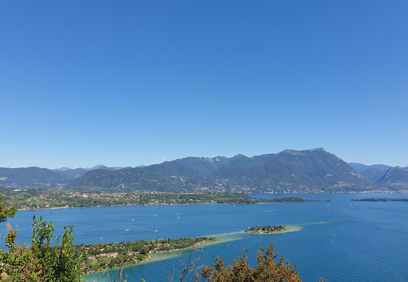 Ferienwohnung in Manerba del Garda - Borgo Torchio C8 By Bookinggardalake