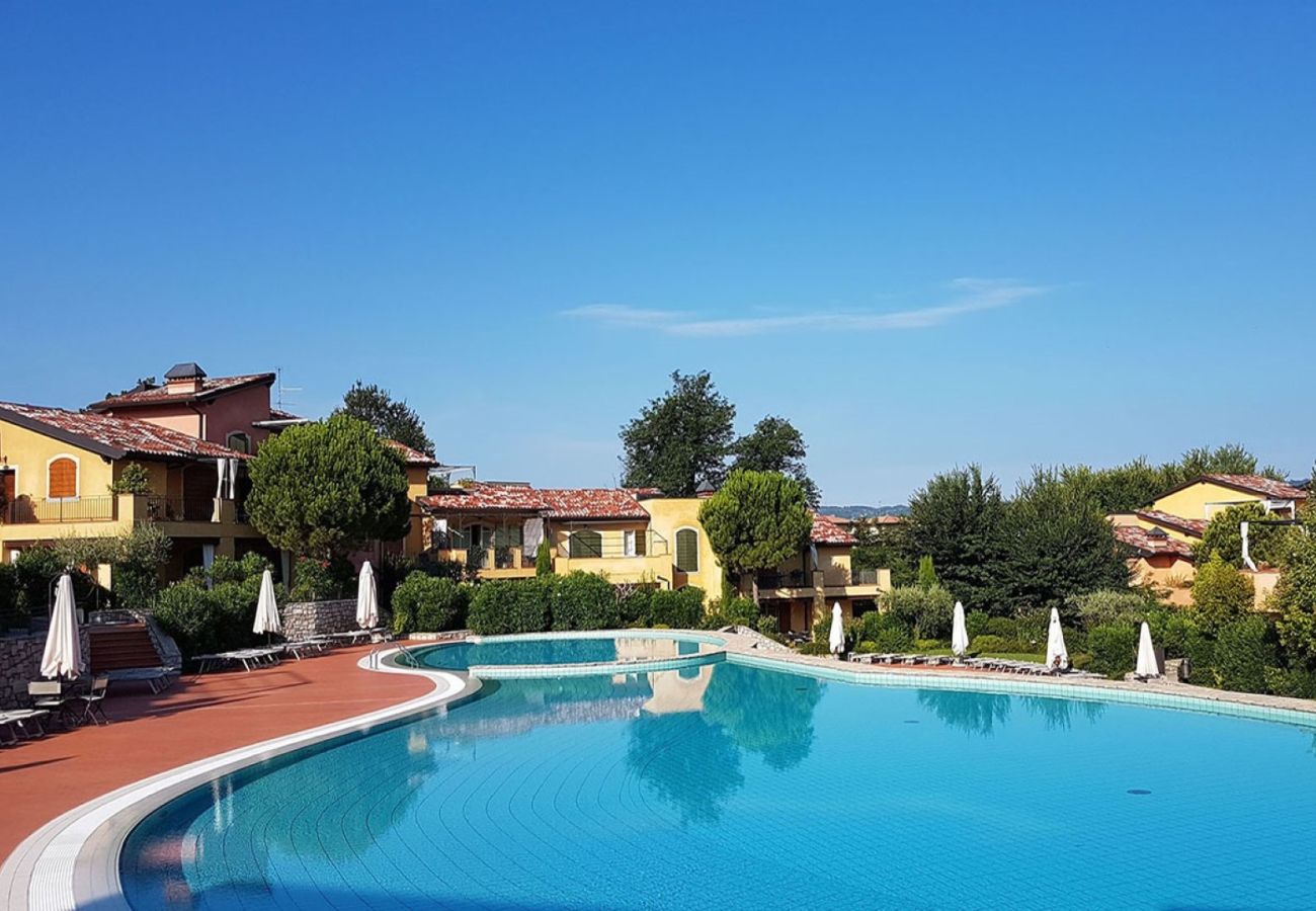 Ferienwohnung in Manerba del Garda - Borgo del Torchio H3 ByBookinggardalake
