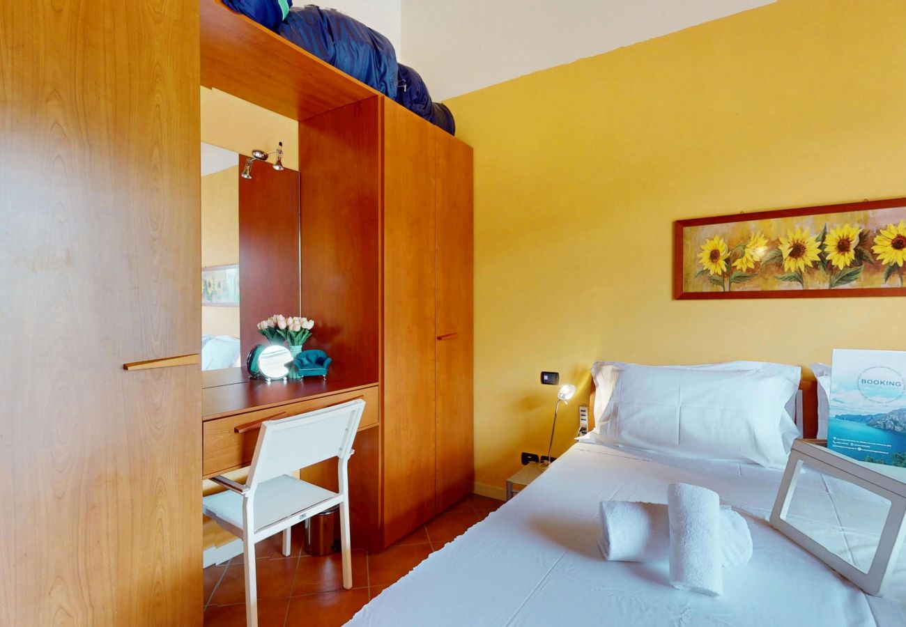 Ferienwohnung in Manerba del Garda - Borgo Torchio H3 ByBookinggardalake