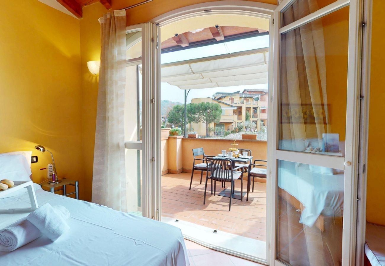 Ferienwohnung in Manerba del Garda - Borgo Torchio H3 ByBookinggardalake