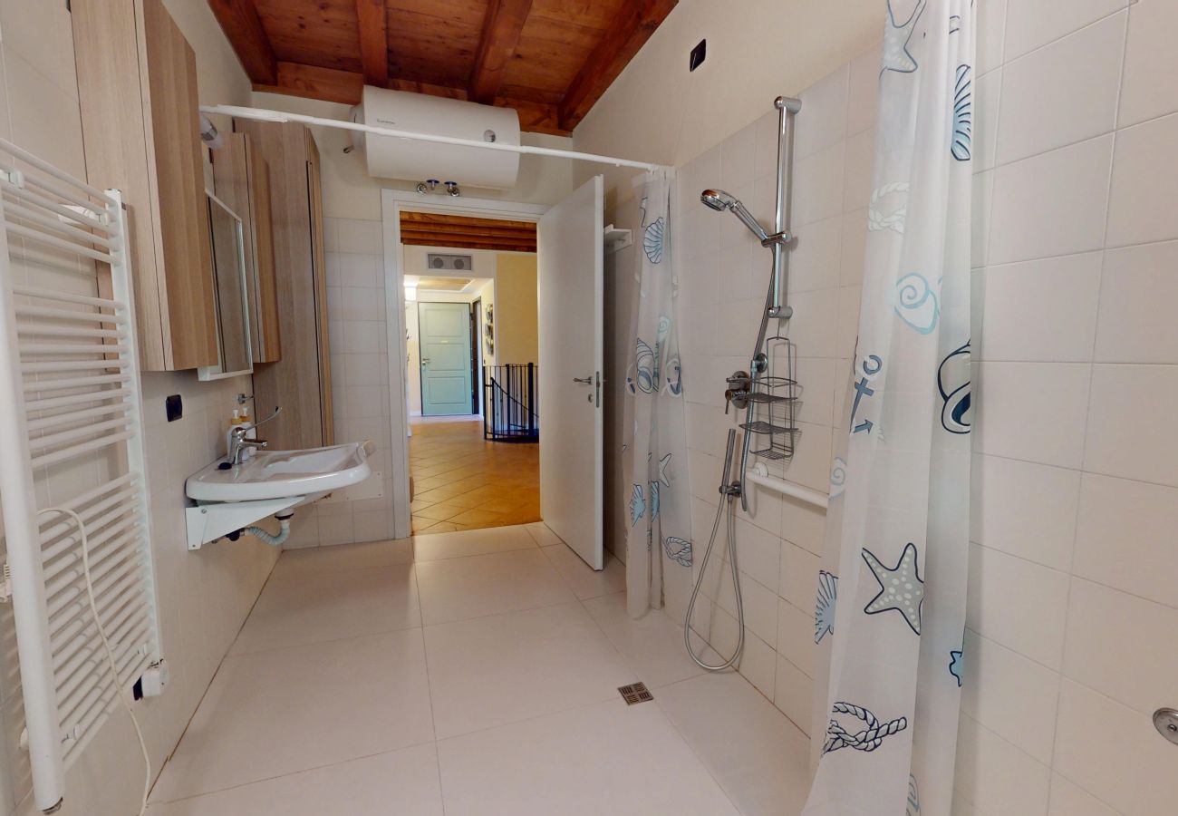 Ferienwohnung in Manerba del Garda - Borgo Torchio F1 By Bookinggardalake