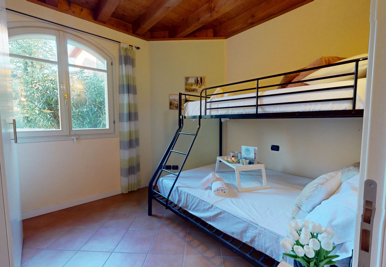 Ferienwohnung in Manerba del Garda - Borgo Torchio F1 By Bookinggardalake