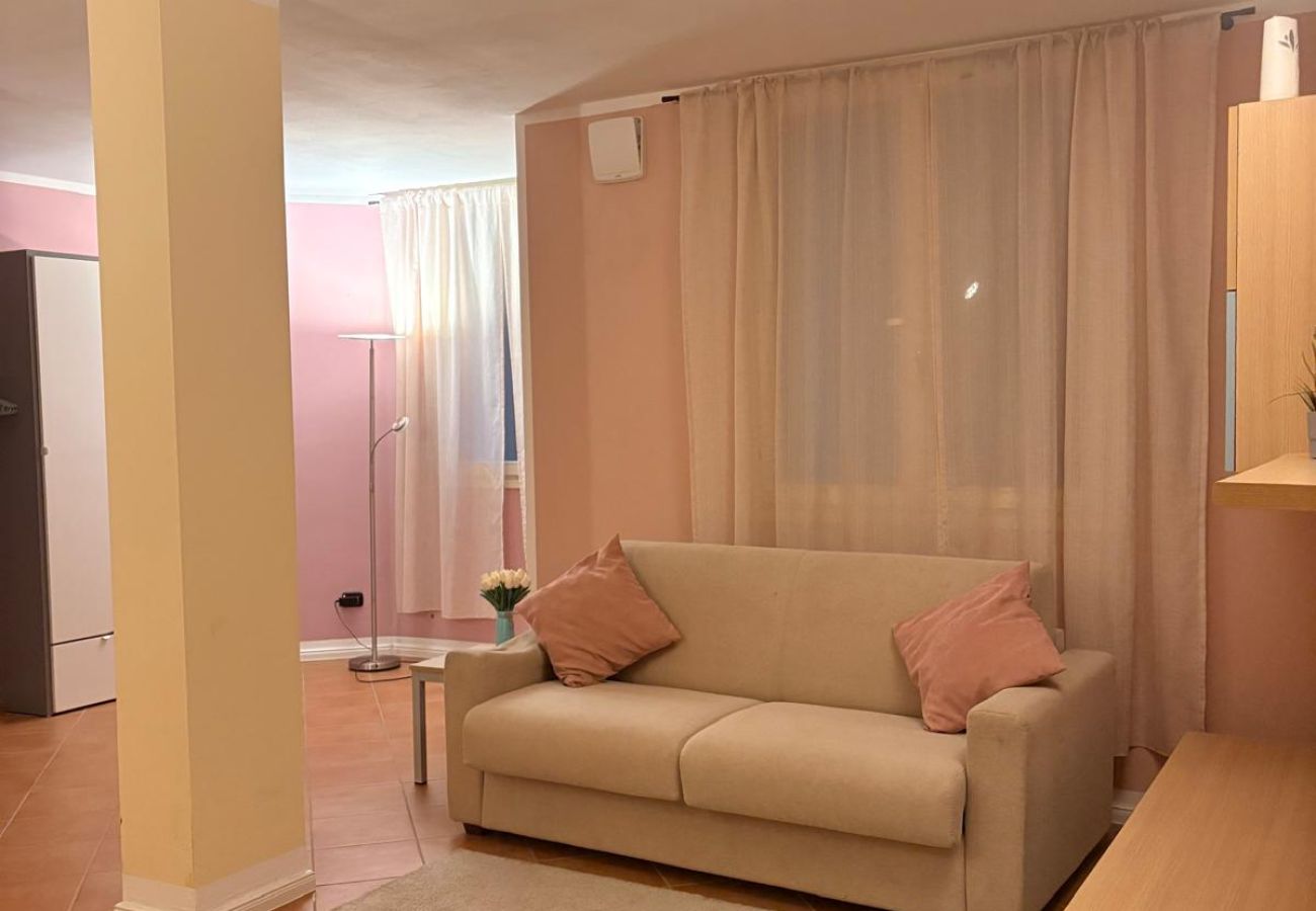 Ferienwohnung in Manerba del Garda - Borgo Torchio F1 By Bookinggardalake