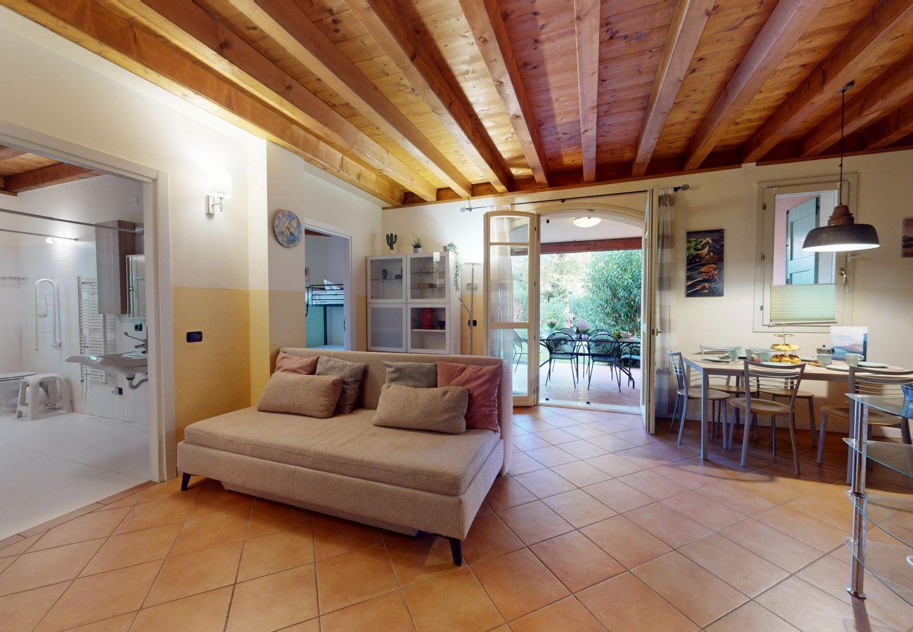 Ferienwohnung in Manerba del Garda - Borgo Torchio F1 By Bookinggardalake
