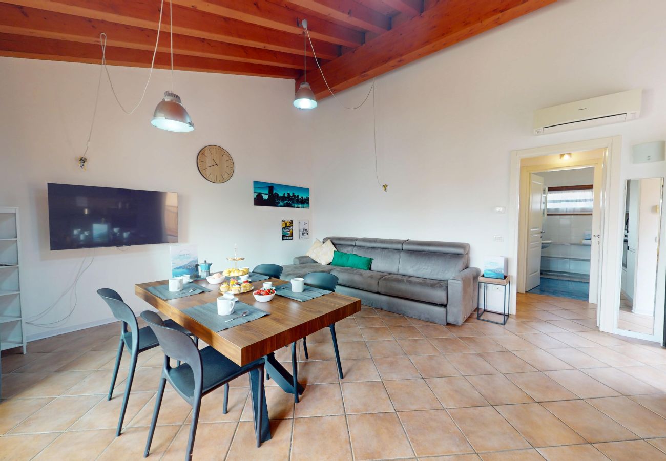 Ferienwohnung in Manerba del Garda - Apt La Rocca con piscina By Bookinggardalake