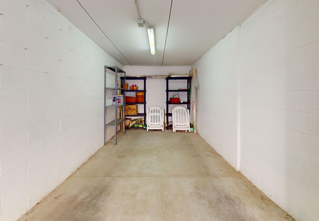 Ferienwohnung in Manerba del Garda - La Rocca Di Manerba relaxing pool  By Bookinggarda