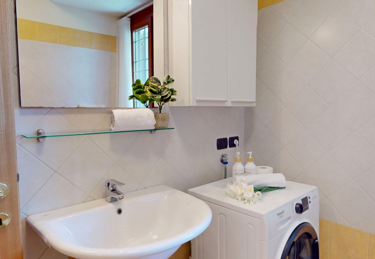 Ferienwohnung in Salò - Freestyle Apartment By Bookinggardalake