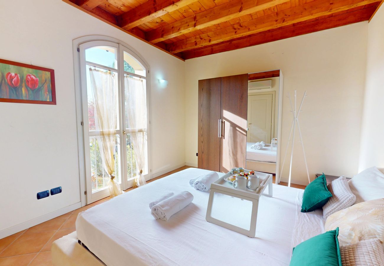 Ferienwohnung in Manerba del Garda - Borgo Torchio F23 By Bookinggardalake