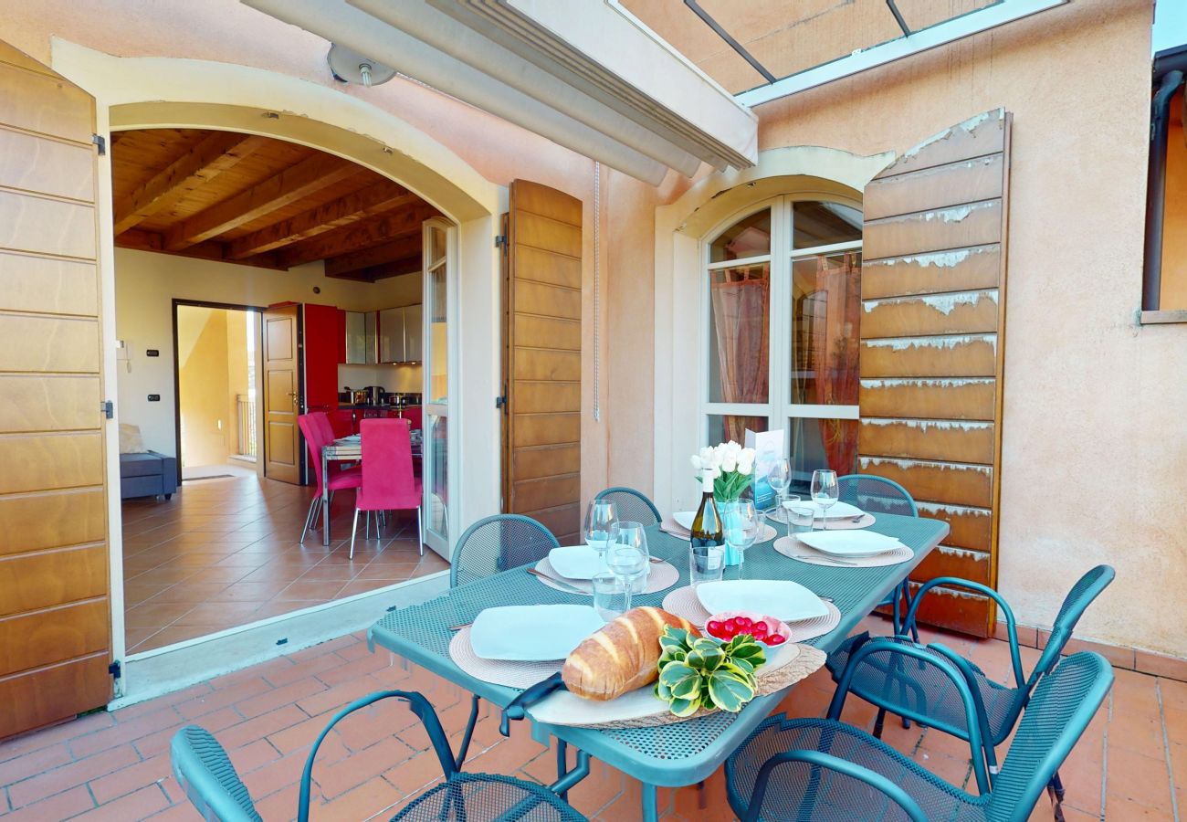 Ferienwohnung in Manerba del Garda - Borgo Torchio F23 By Bookinggardalake