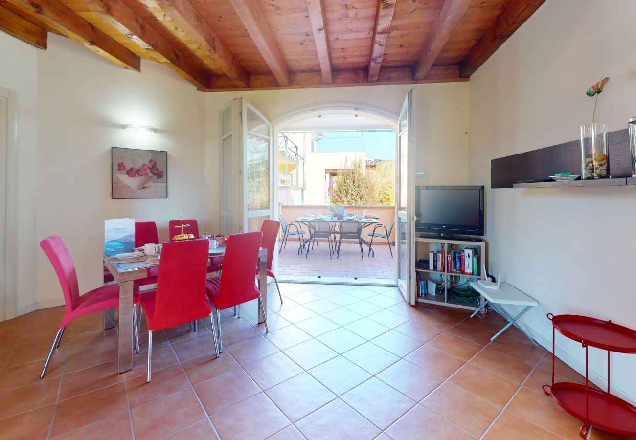 Ferienwohnung in Manerba del Garda - Borgo Torchio F23 By Bookinggardalake