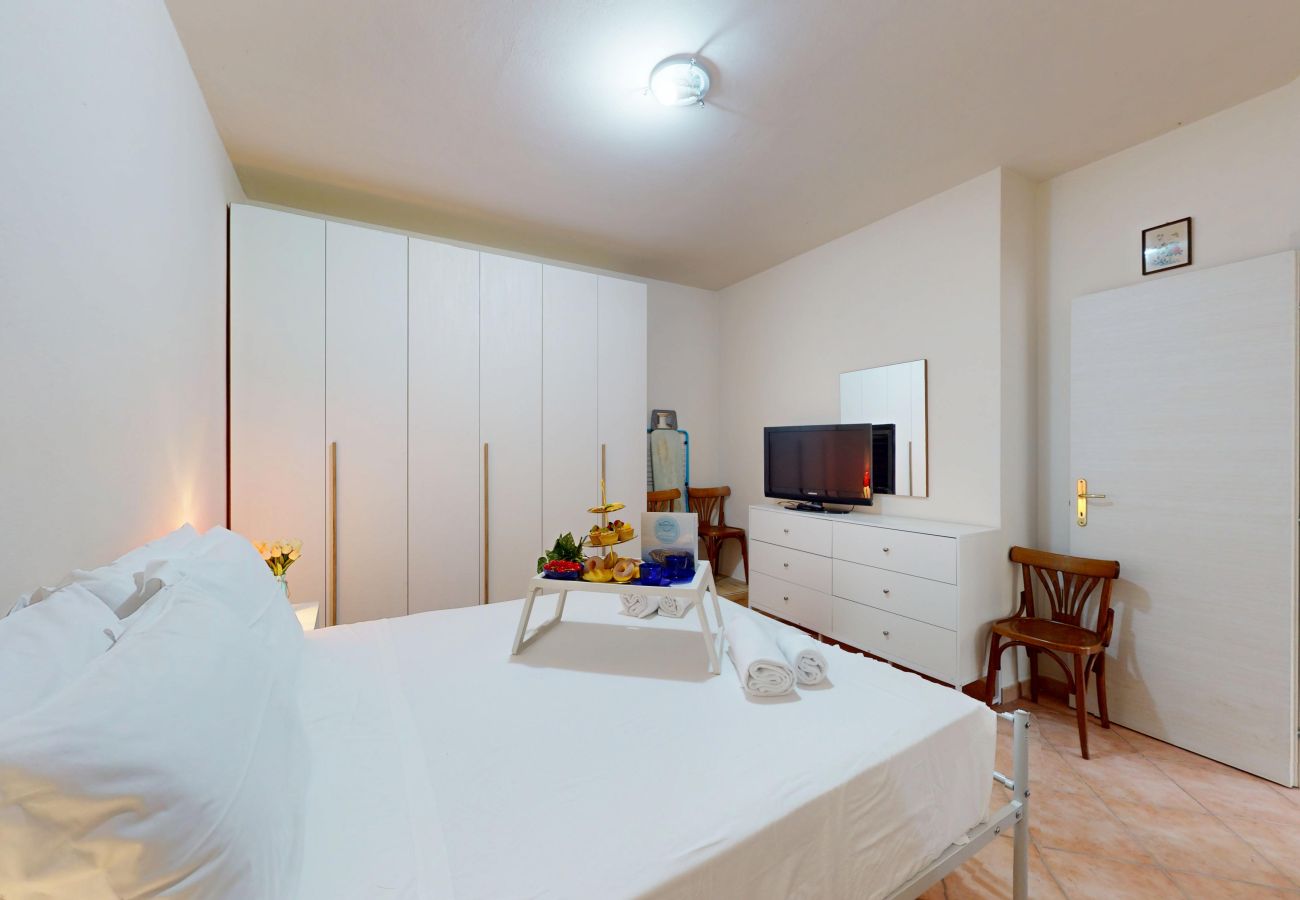 Ferienwohnung in Manerba del Garda - Spiaggia Apartment by Booking Garda Lake