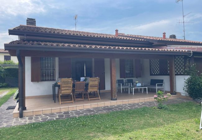 Villa in Manerba del Garda - Villa Dolce Riva Lake Escape by bookinggardalake