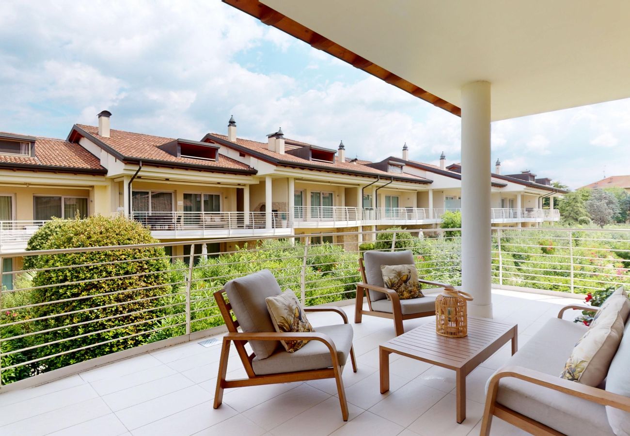 Ferienwohnung in Sirmione - Sirmio Dream View Suite by Bookinggardalake