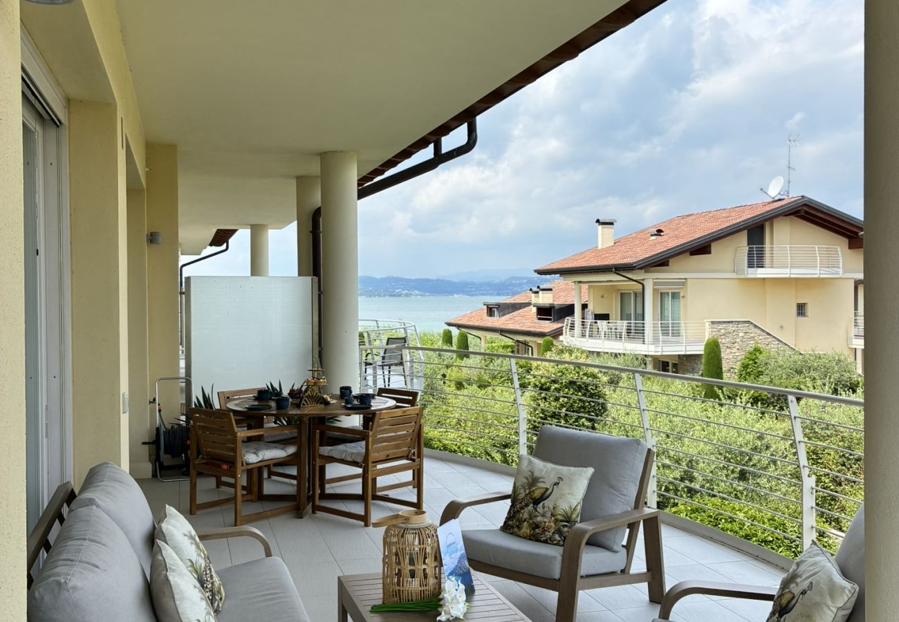 Ferienwohnung in Sirmione - Sirmio Dream View Suite by Bookinggardalake