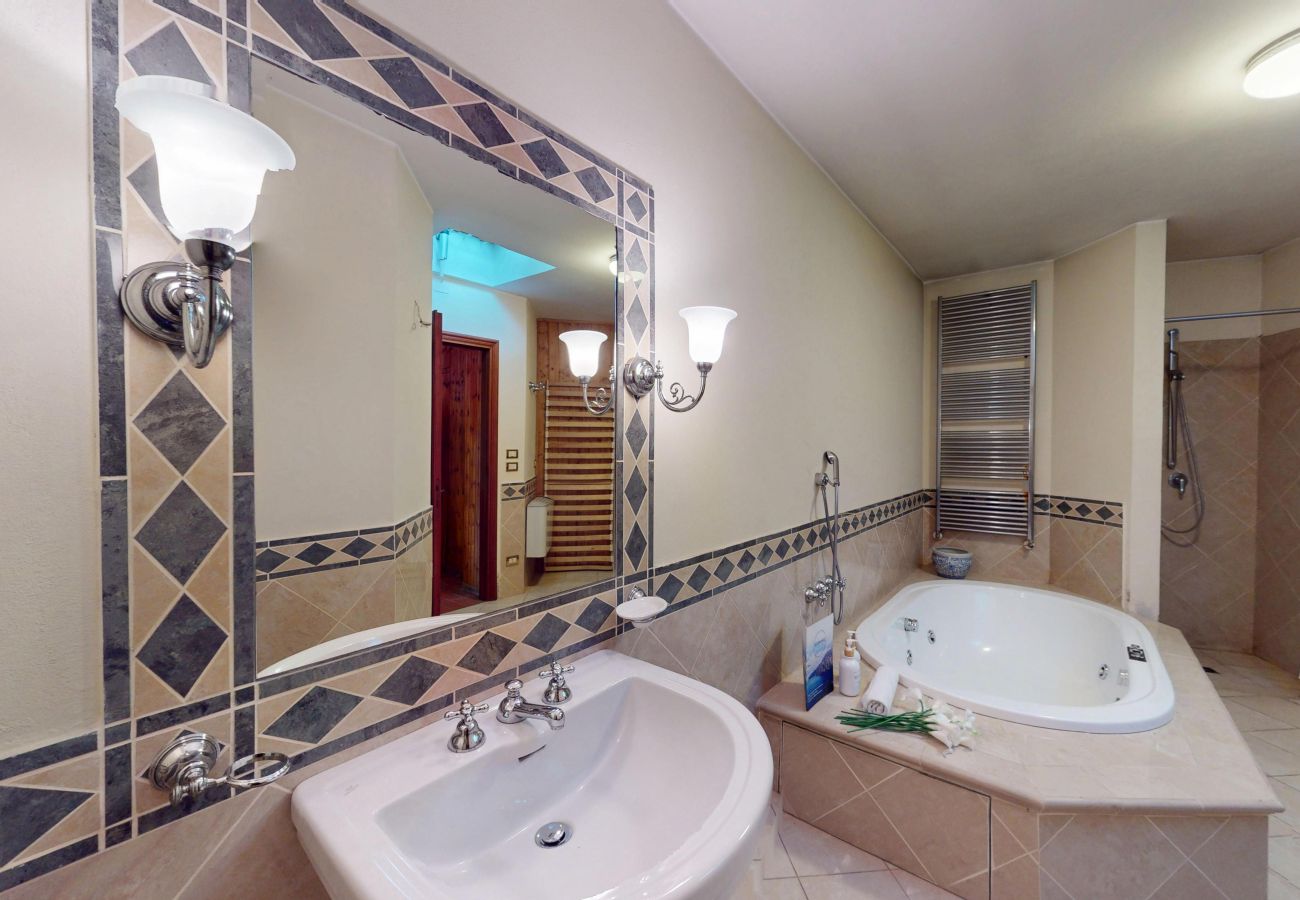 Villa in Soiano del Lago - Villa Sunset lakeview-private pool-by Booking Gard