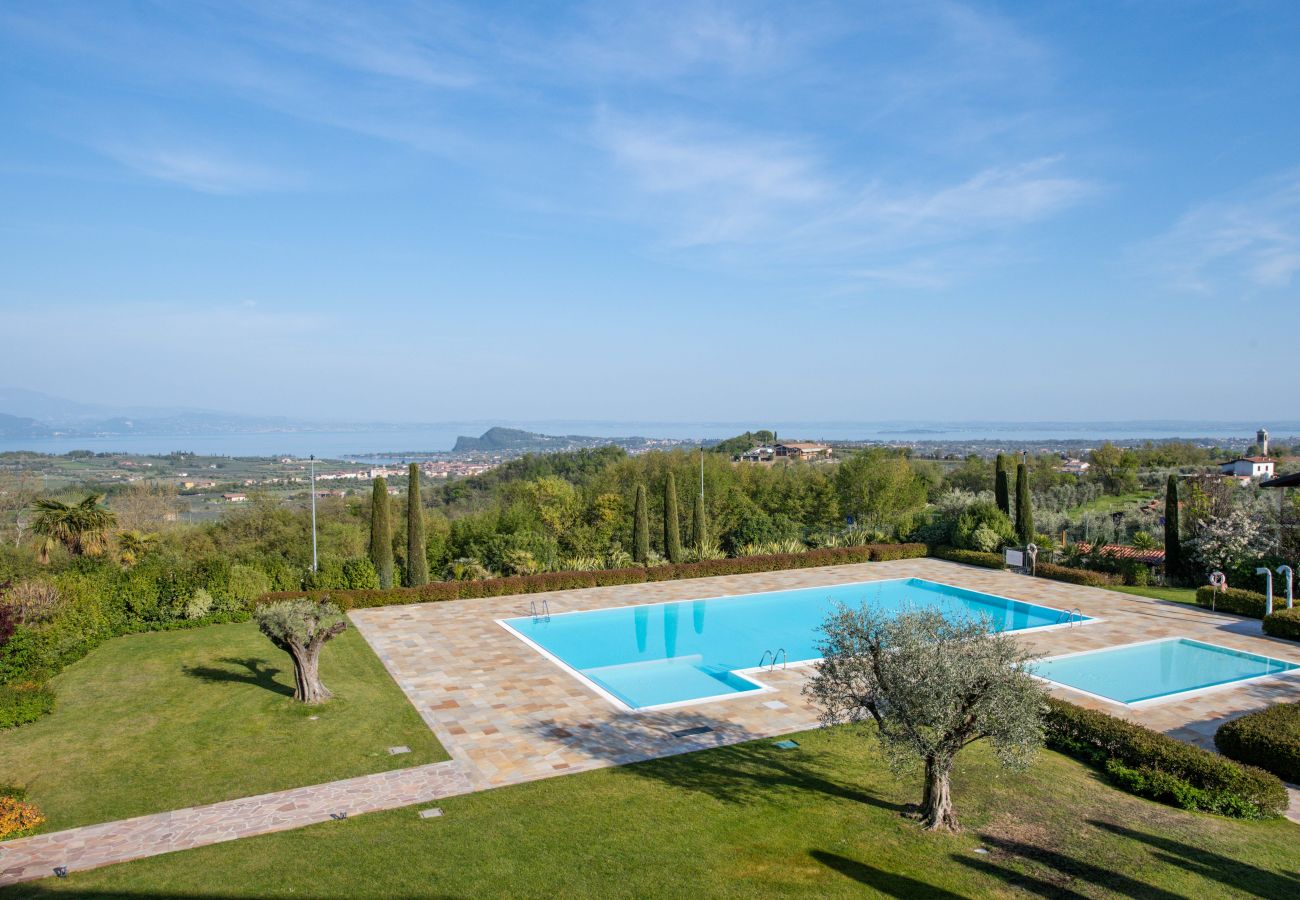 Apartment in Puegnago sul Garda - Borgo Alto By Bookinggardalake