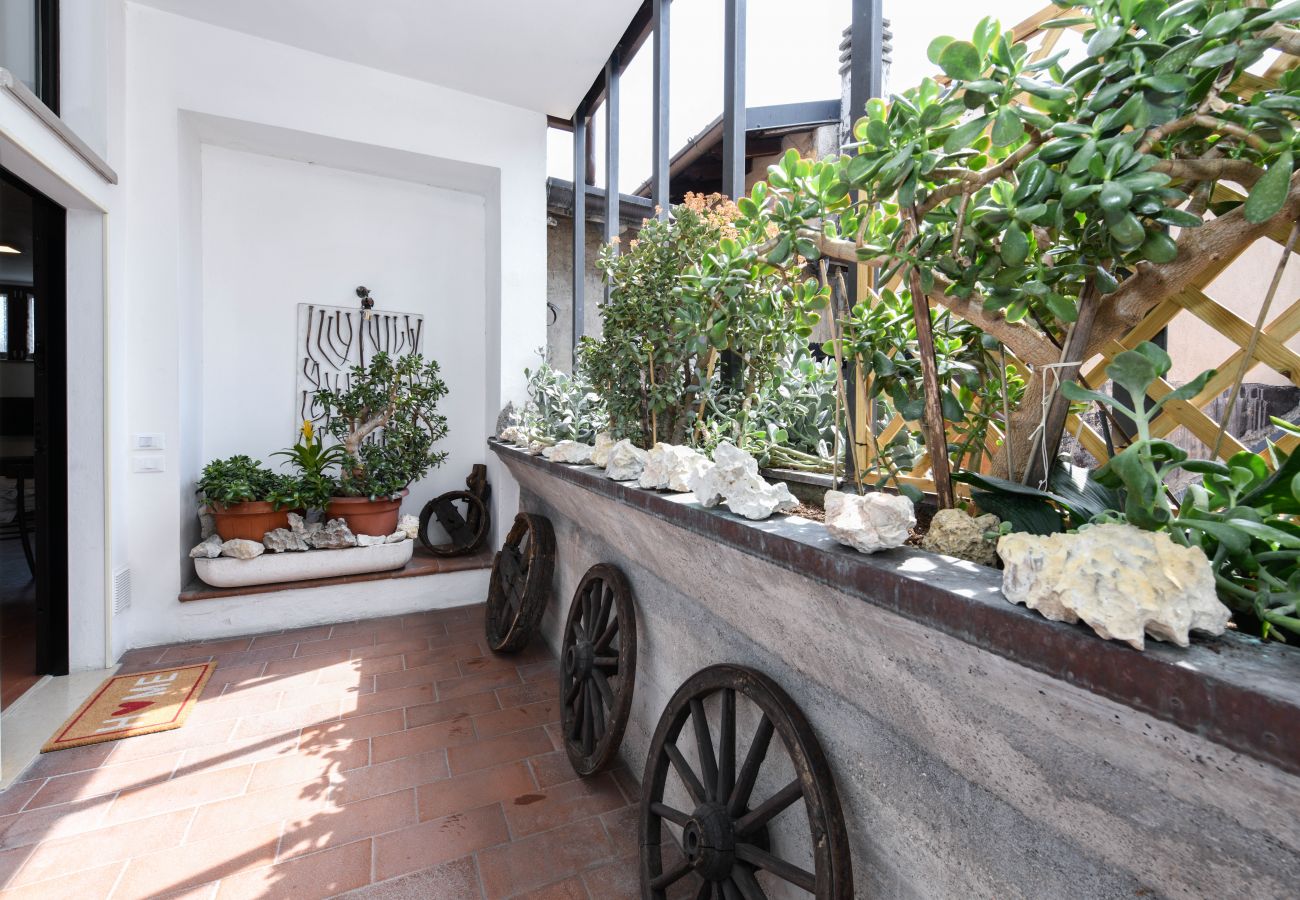 Apartment in Salò - Isi a Salò By Bookinggardalake