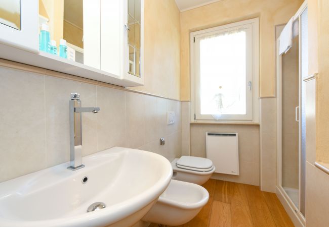 Villa in Manerba del Garda - Villa Iris a Manerba del Garda By Bookinggardalake Villa in Manerba del Garda - Villa Iris a Manerba del Garda By Bookinggardalake