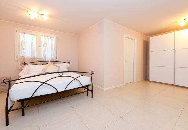 Villa in Manerba del Garda - Villa Iris a Manerba del Garda By Bookinggardalake Villa in Manerba del Garda - Villa Iris a Manerba del Garda By Bookinggardalake