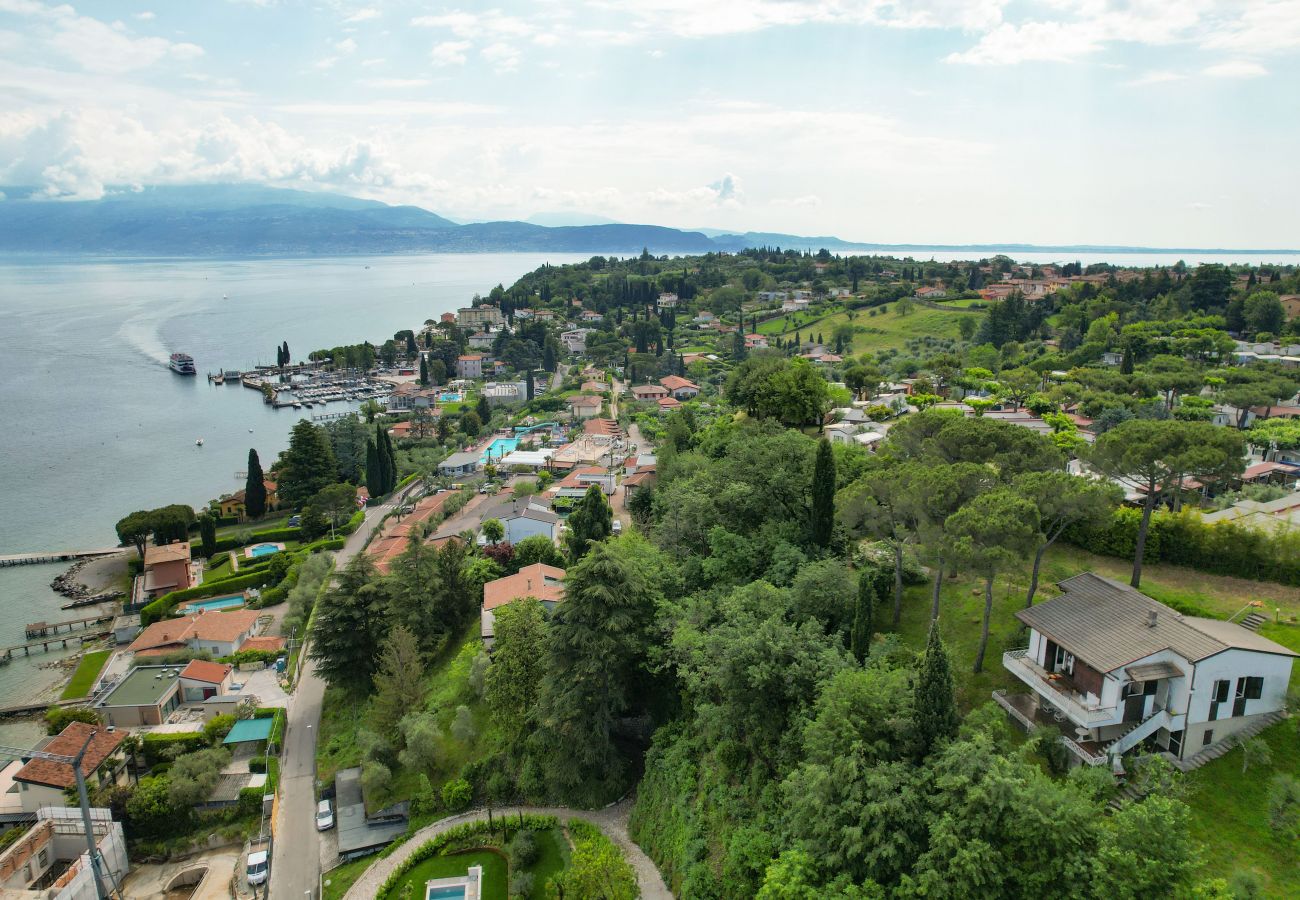 Villa in San Felice del Benaco - Villa Elvira wonderful view  By Bookinggardalake