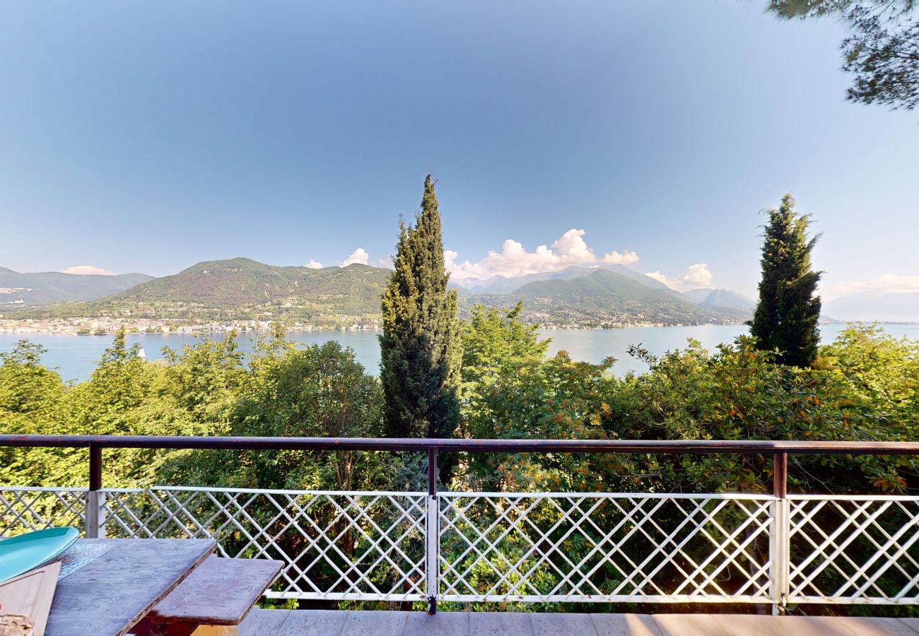 Villa in San Felice del Benaco - Villa Elvira a San Felice By Bookinggardalake