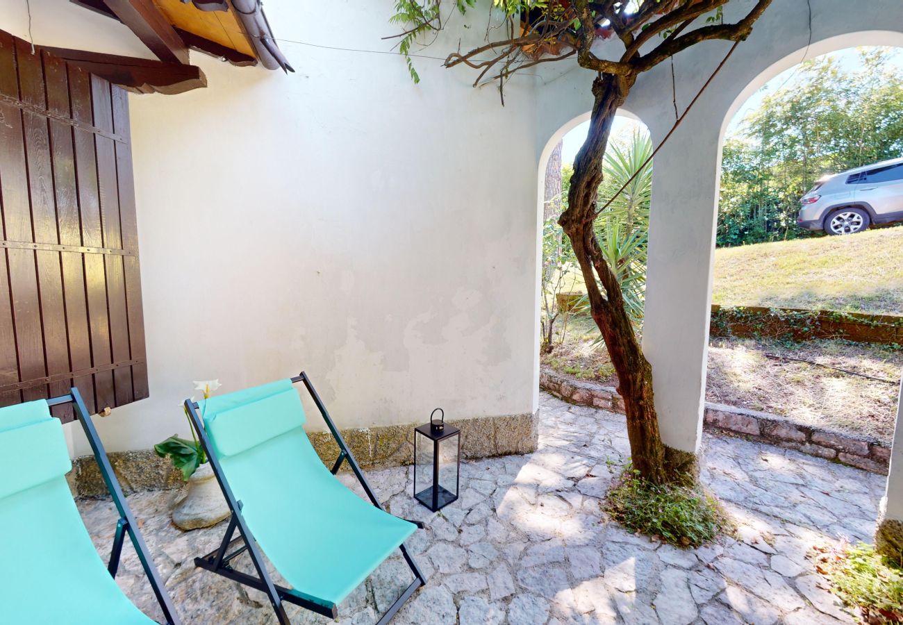Villa in San Felice del Benaco - Villa Elvira wonderful view  By Bookinggardalake