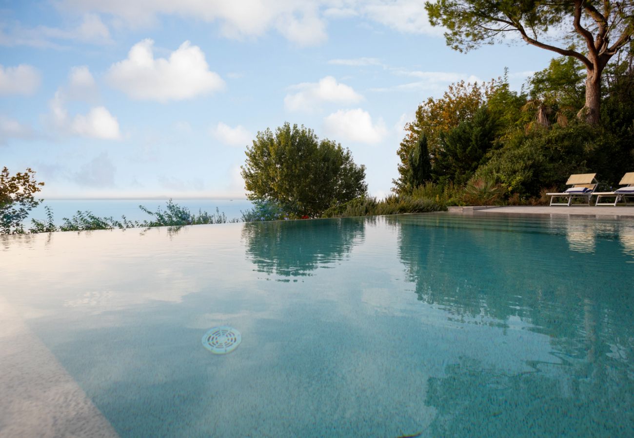 Villa in Bardolino - VILLA INFINITY