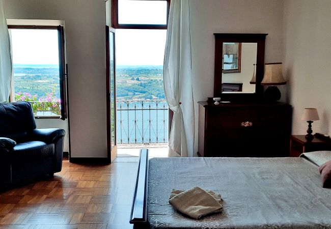 Apartment in Salò - Casale Massina QUARZO a Salò By Bookinggardalake Apartment in Salò - Casale Massina QUARZO a Salò By Bookinggardalake