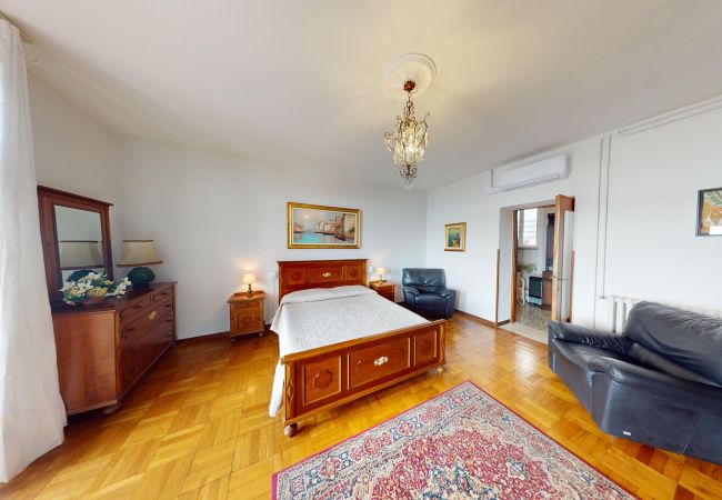 Apartment in Salò - Casale Massina QUARZO a Salò By Bookinggardalake Apartment in Salò - Casale Massina QUARZO a Salò By Bookinggardalake