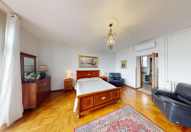 Apartment in Salò - Casale Massina QUARZO a Salò By Bookinggardalake Apartment in Salò - Casale Massina QUARZO a Salò By Bookinggardalake