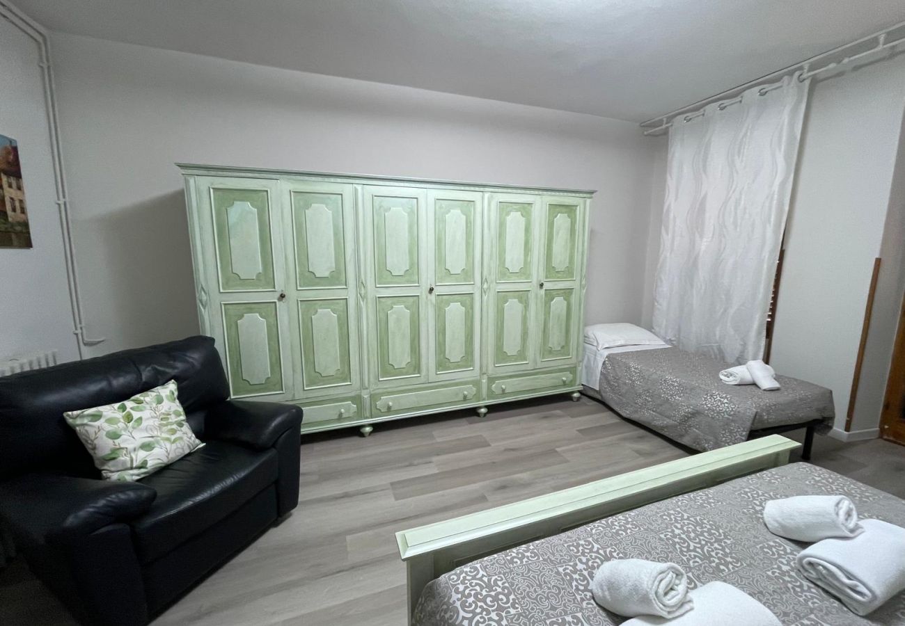 Apartment in Salò - Apt QUARZO Salò magic lake view By Bookinggardalak