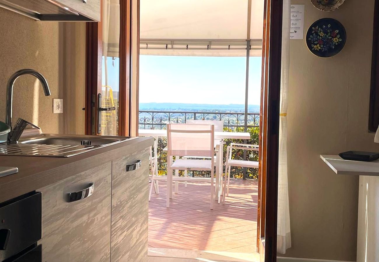 Apartment in Salò - Apt QUARZO Salò magic lake view By Bookinggardalak