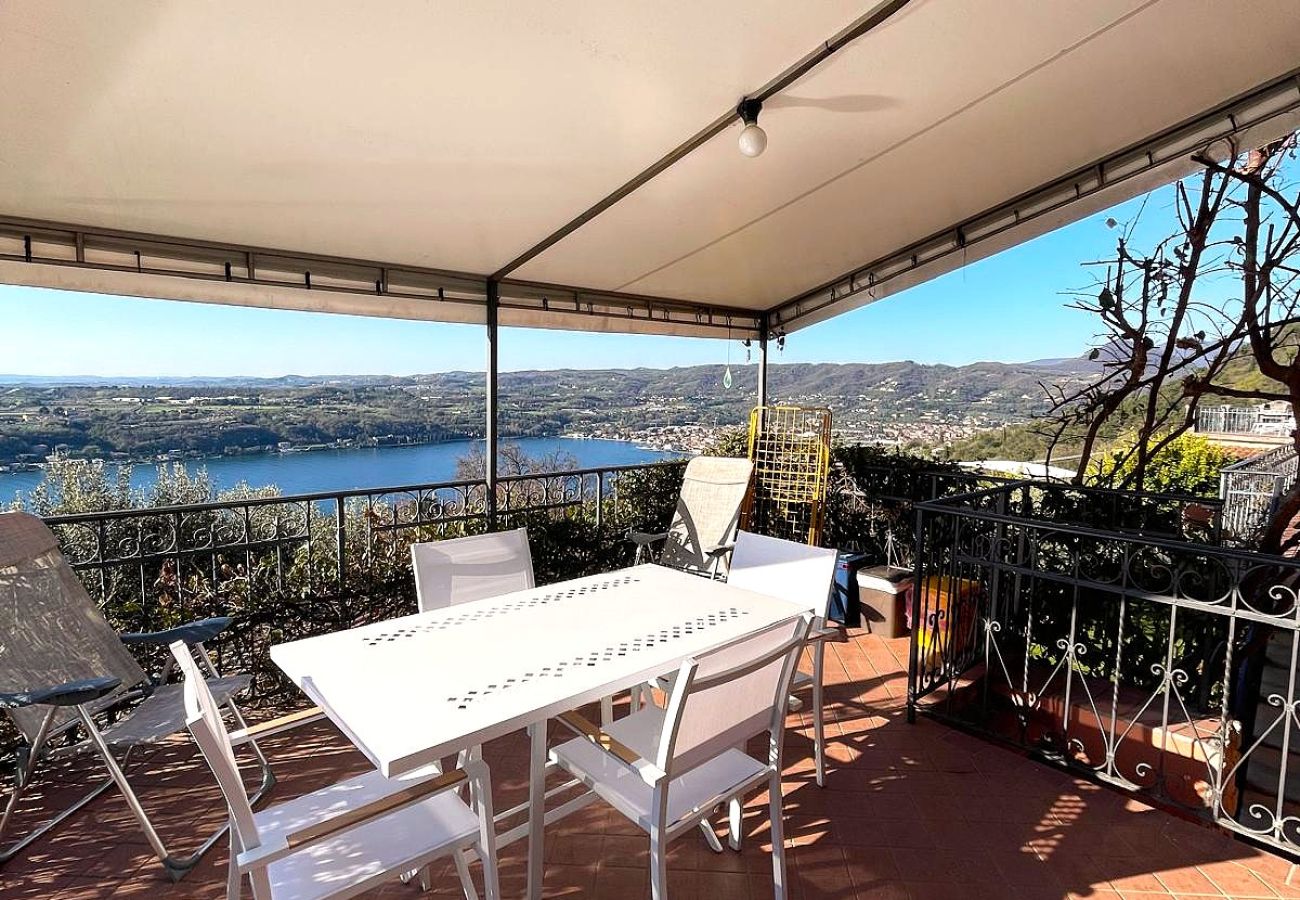 Apartment in Salò - Apt QUARZO Salò magic lake view By Bookinggardalak