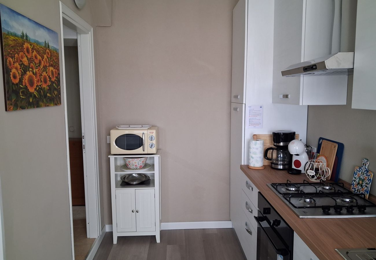 Apartment in Salò - Apt QUARZO Salò magic lake view By Bookinggardalak