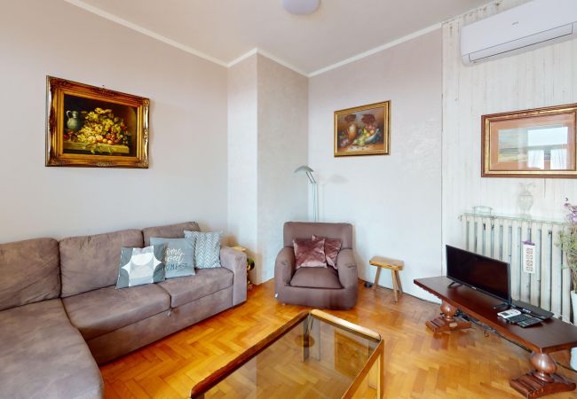 Apartment in Salò - Casale Massina GIADA a Salò By Bookinggardalake Apartment in Salò - Casale Massina GIADA a Salò By Bookinggardalake