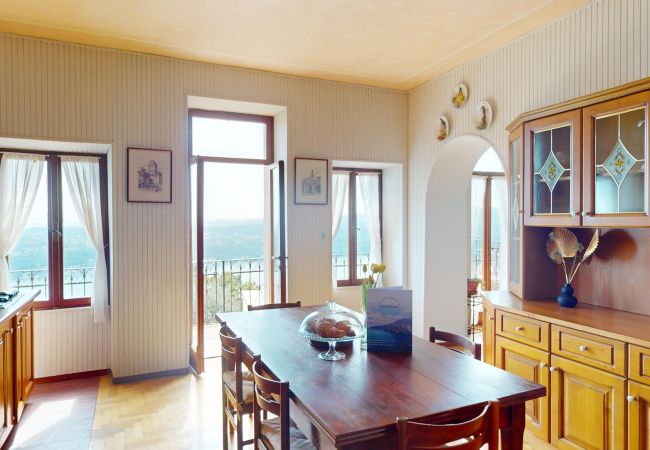 Apartment in Salò - Casale Massina GIADA a Salò By Bookinggardalake Apartment in Salò - Casale Massina GIADA a Salò By Bookinggardalake