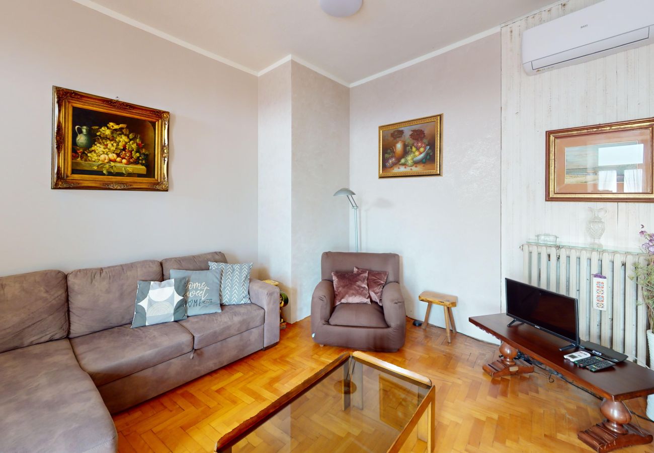 Apartment in Salò - Casale Massina GIADA a Salò By Bookinggardalake Apartment in Salò - Casale Massina GIADA a Salò By Bookinggardalake