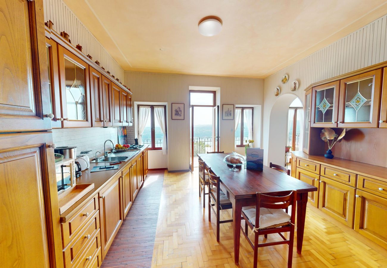 Apartment in Salò - Casale Massina GIADA a Salò By Bookinggardalake Apartment in Salò - Casale Massina GIADA a Salò By Bookinggardalake