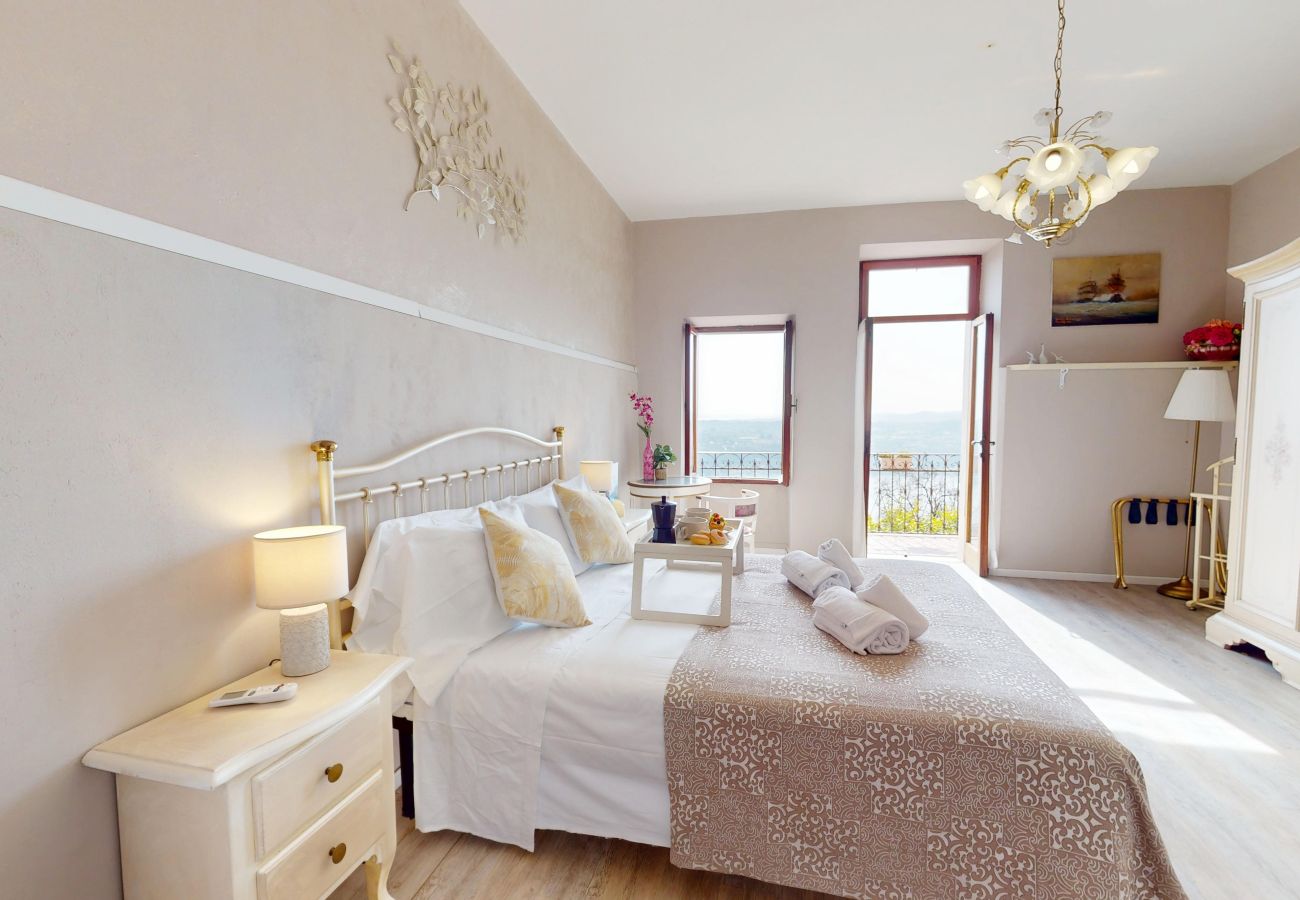Apartment in Salò - Apt GIADA Salò magic view By Bookinggardalake