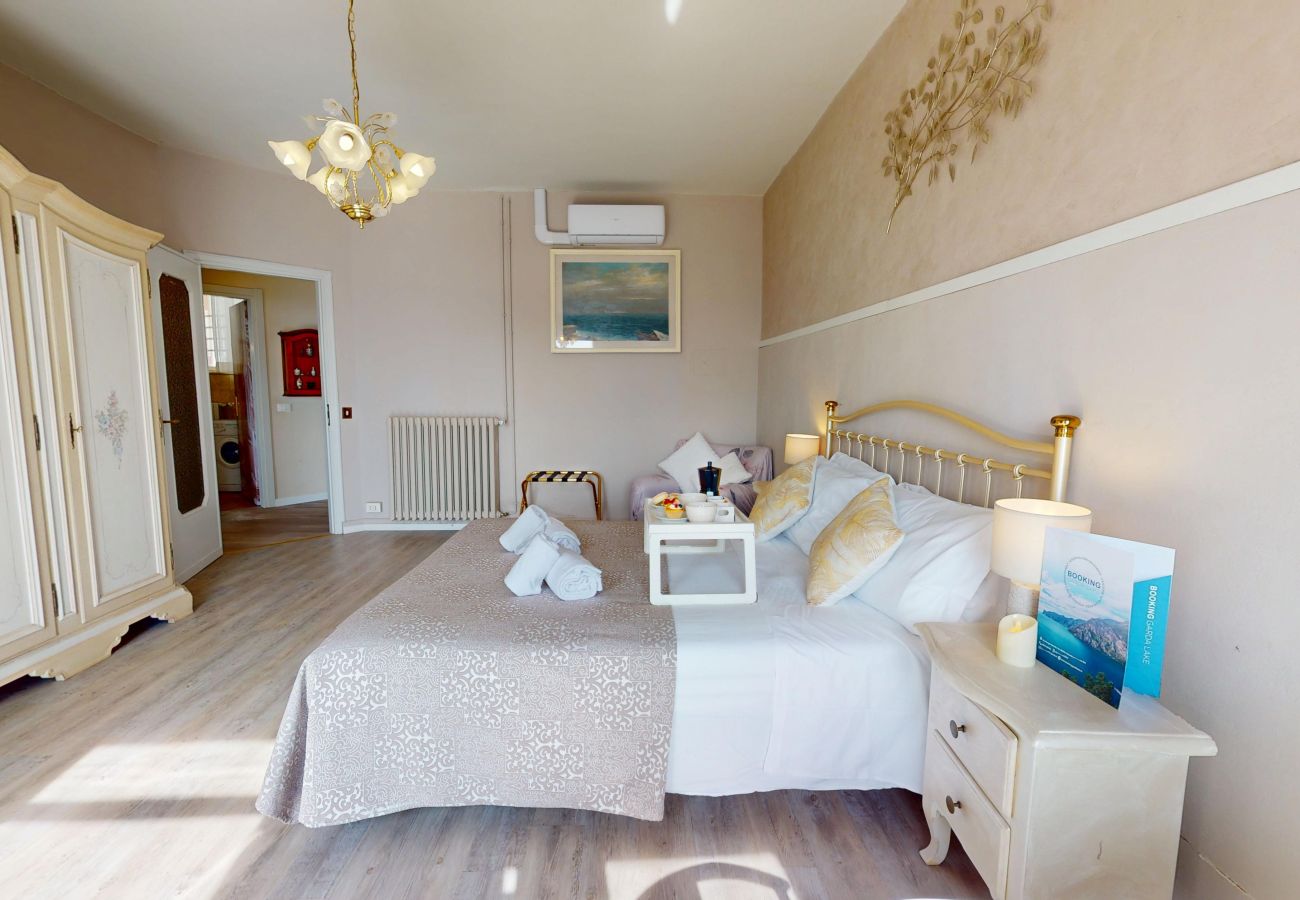 Apartment in Salò - Apt GIADA Salò magic view By Bookinggardalake