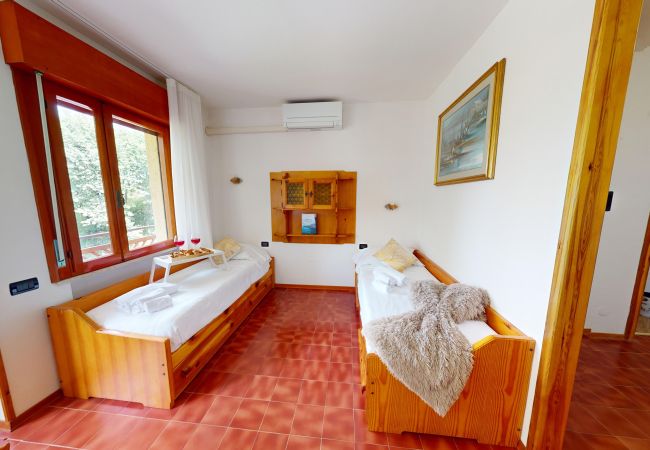 Apartment in Manerba del Garda - Bellavista CRB By Bookinggardalake Apartment in Manerba del Garda - Bellavista CRB By Bookinggardalake