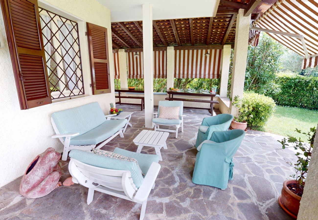 Villa in Salò - Villa Oleandri pool with view By Bookinggardalake