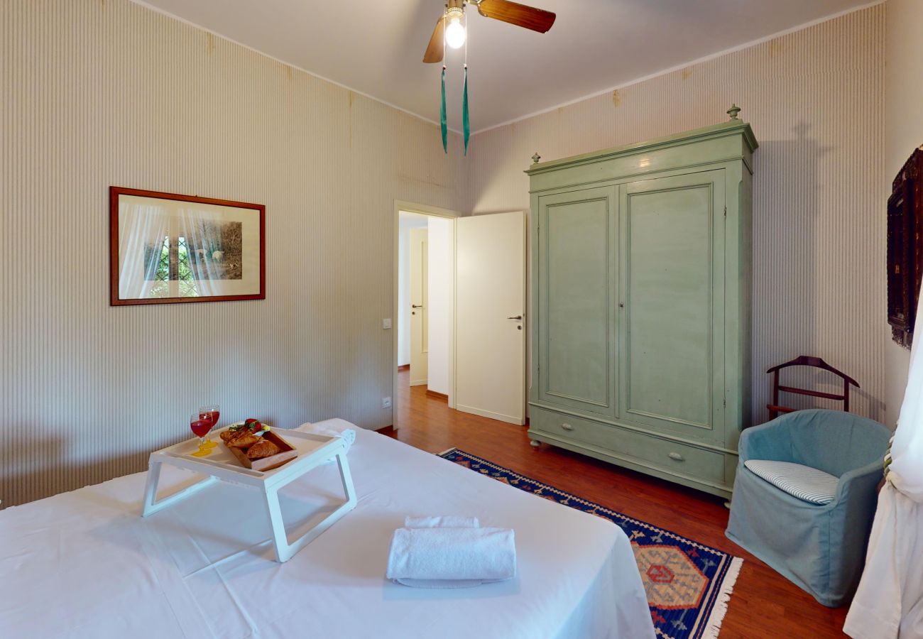 Villa in Salò - Villa Oleandri pool with view By Bookinggardalake