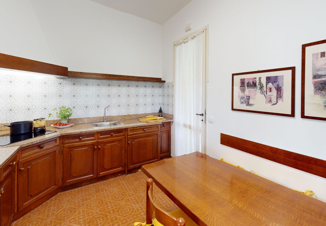 Villa in Salò - Villa Oleandri pool with view By Bookinggardalake